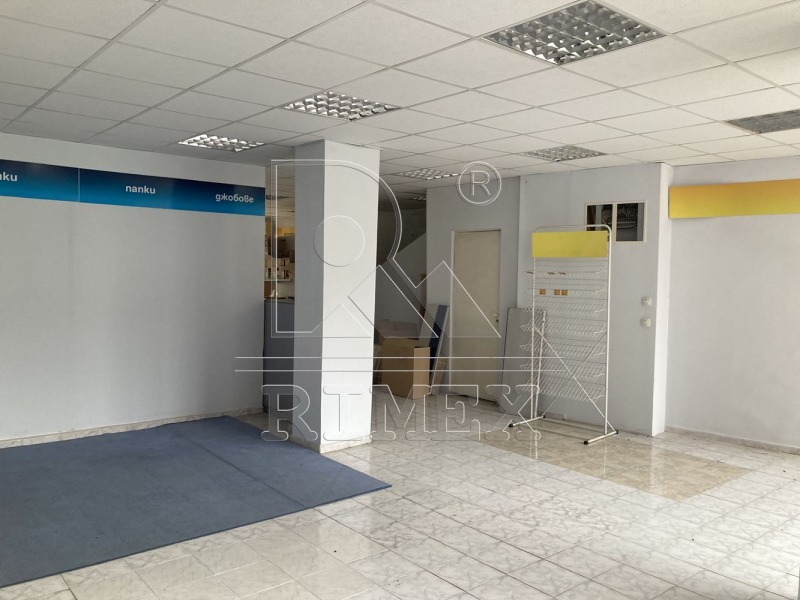 A louer  Bureau Plovdiv , Tsentar , 185 m² | 20699068