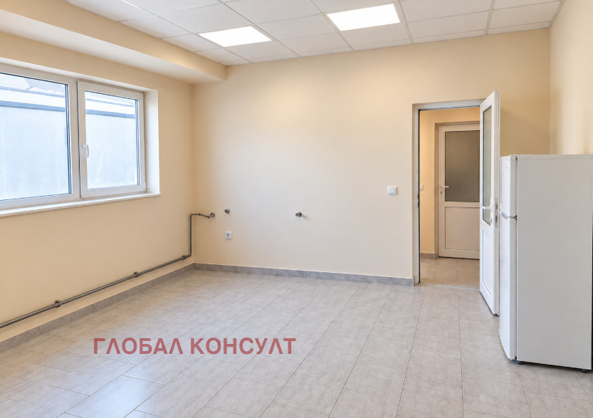 Дава под наем ПРОМ. ПОМЕЩЕНИЕ, гр. София, Военна рампа, снимка 6 - Производствени сгради - 56151069