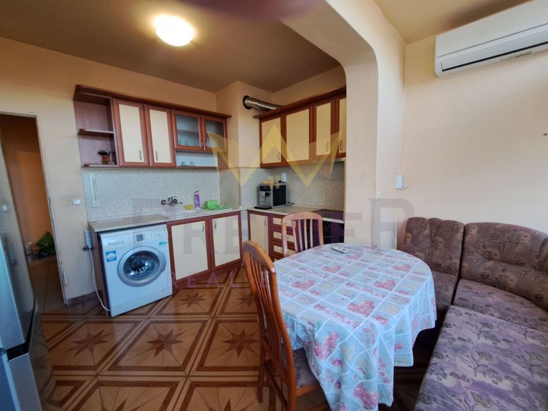 Te huur  2 slaapkamers Varna , Ljatno kino Trakija , 75 m² | 14304251