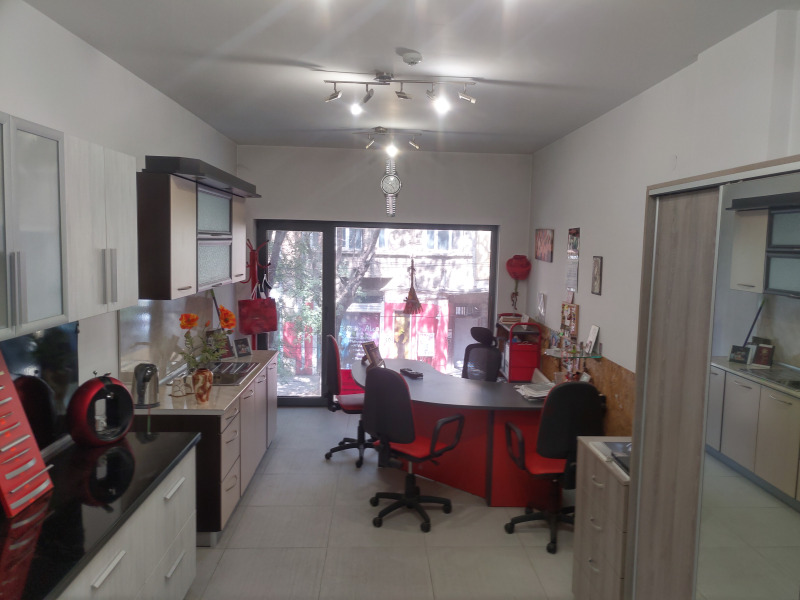Издаје се  Канцеларија Софија , Центар , 27 м2 | 47979509 - слика [2]