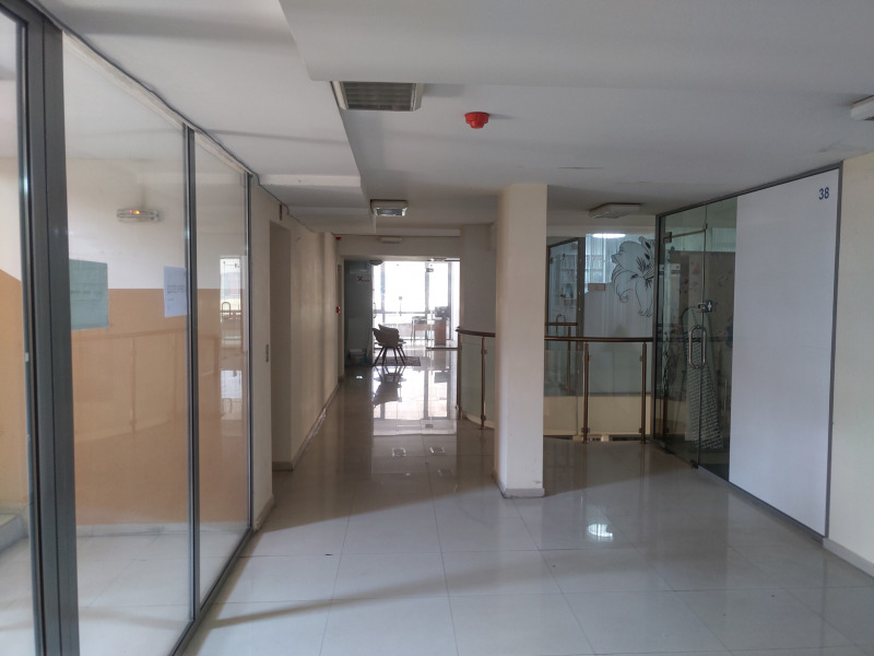 Издаје се  Канцеларија Софија , Центар , 27 м2 | 47979509 - слика [8]
