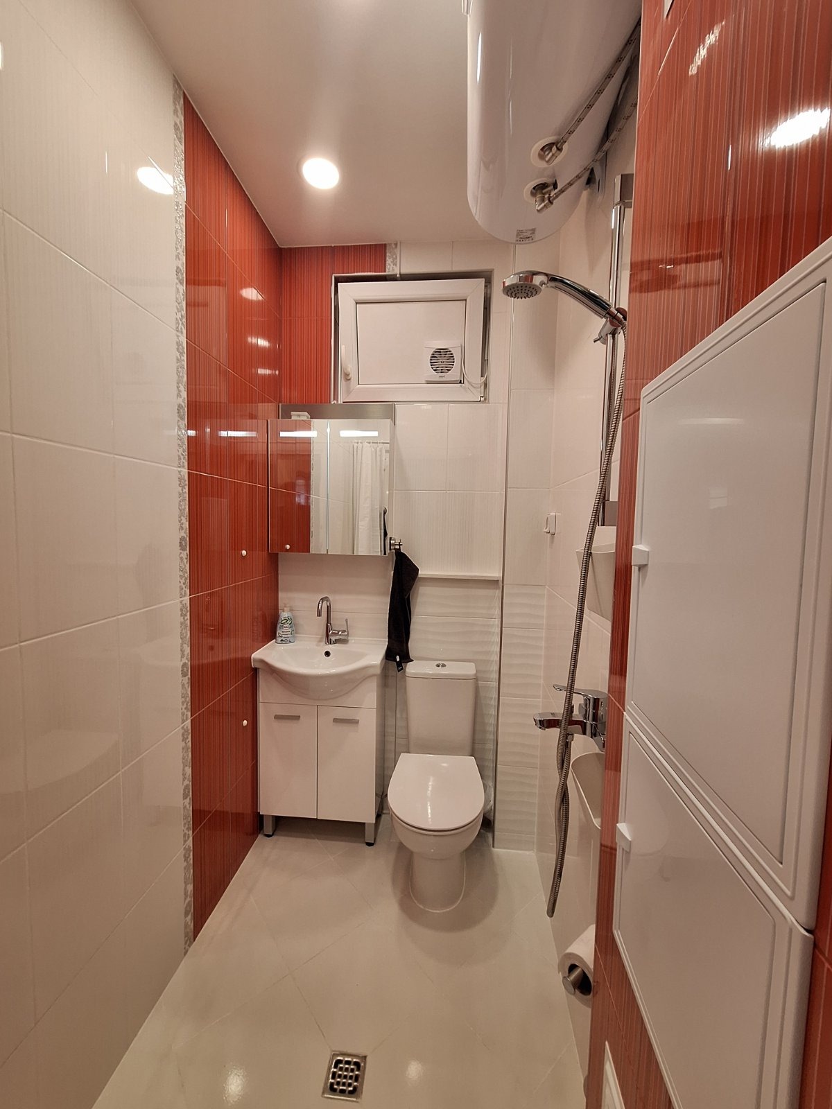 Дава под наем 3-СТАЕН, гр. София, Център, снимка 13 - Апартаменти - 54203840