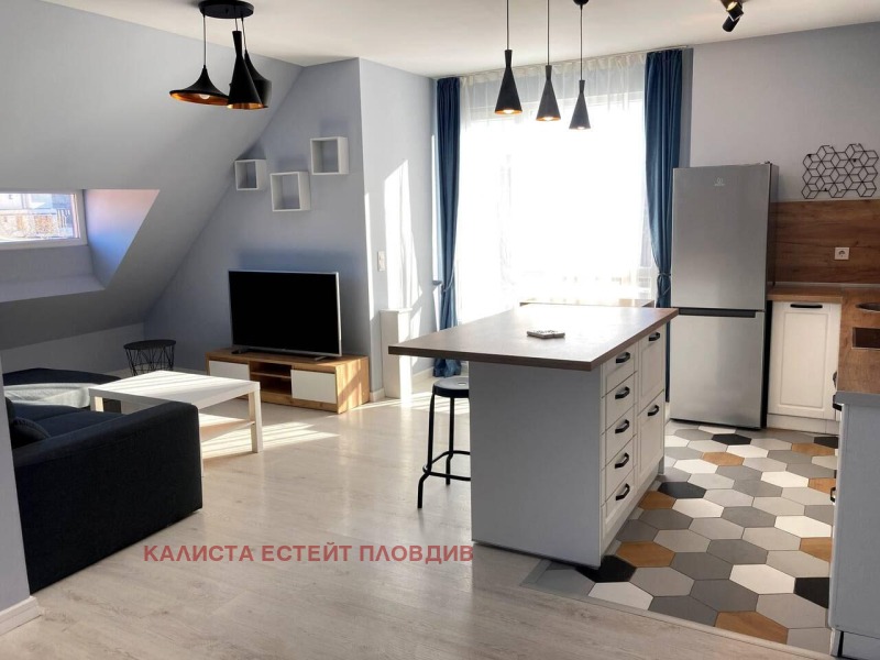 В аренду  2 спальни Пловдив , Център , 100 кв.м | 98999106