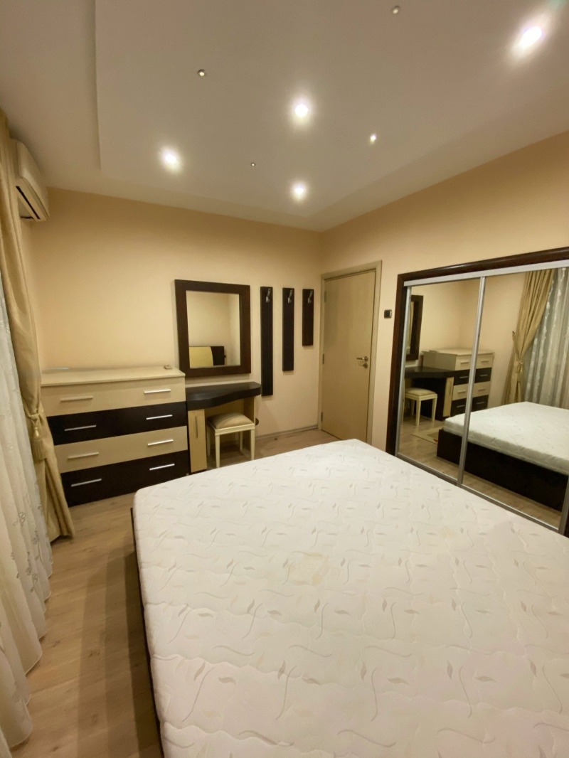 Дава под наем МНОГОСТАЕН, гр. Пловдив, Христо Смирненски, снимка 14 - Апартаменти - 52641625