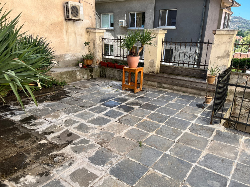 Дава под наем ЕТАЖ ОТ КЪЩА, гр. Пловдив, Център, снимка 12 - Етаж от къща - 52519873