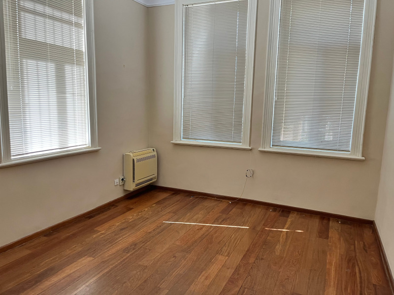 Дава под наем ЕТАЖ ОТ КЪЩА, гр. Пловдив, Център, снимка 5 - Етаж от къща - 52519873