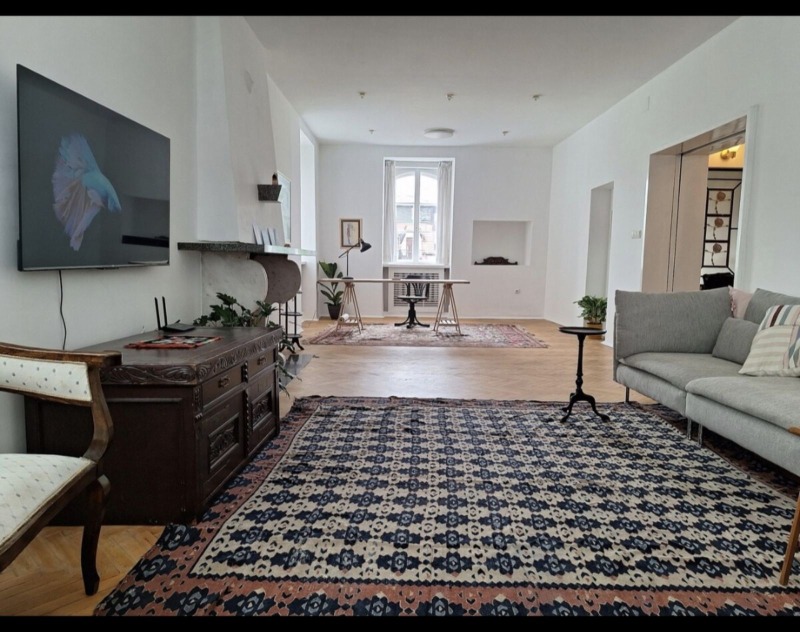 Zu vermieten  3+ Schlafzimmer Sofia , Zentar , 210 qm | 47223169 - Bild [2]