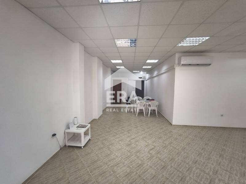 De inchiriat  Magazin Varna , Levsci 1 , 75 mp | 31986882 - imagine [11]