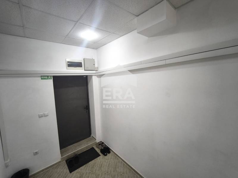 De inchiriat  Magazin Varna , Levsci 1 , 75 mp | 31986882 - imagine [9]