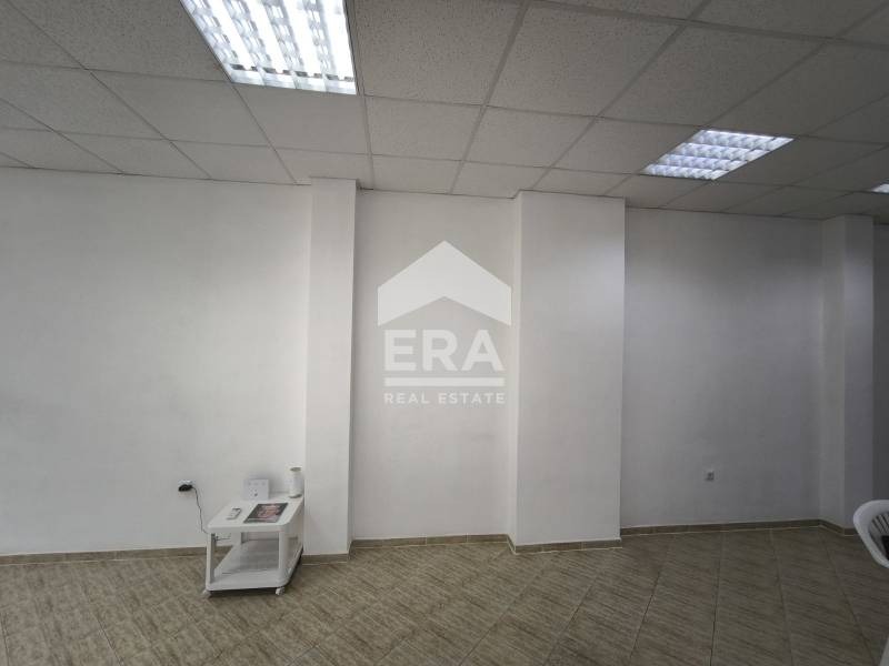 De inchiriat  Magazin Varna , Levsci 1 , 75 mp | 31986882 - imagine [4]
