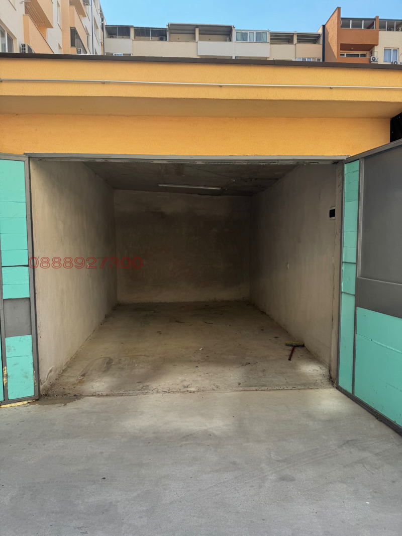 Дава под наем ГАРАЖ, ПАРКОМЯСТО, гр. Пловдив, Тракия, снимка 3 - Гаражи и паркоместа - 52784468