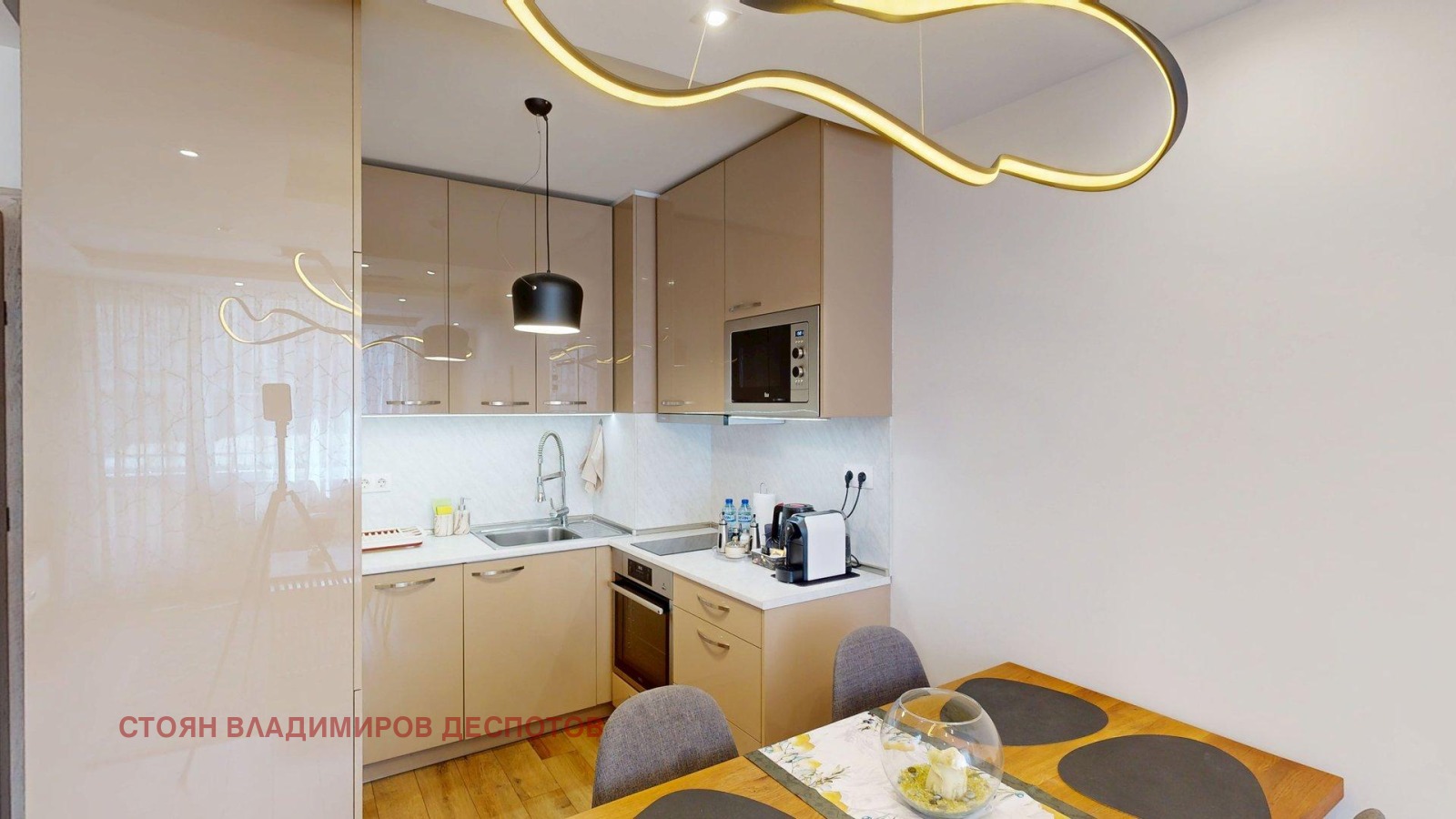 Дава под наем 2-СТАЕН, гр. София, Център, снимка 2 - Апартаменти - 53725554