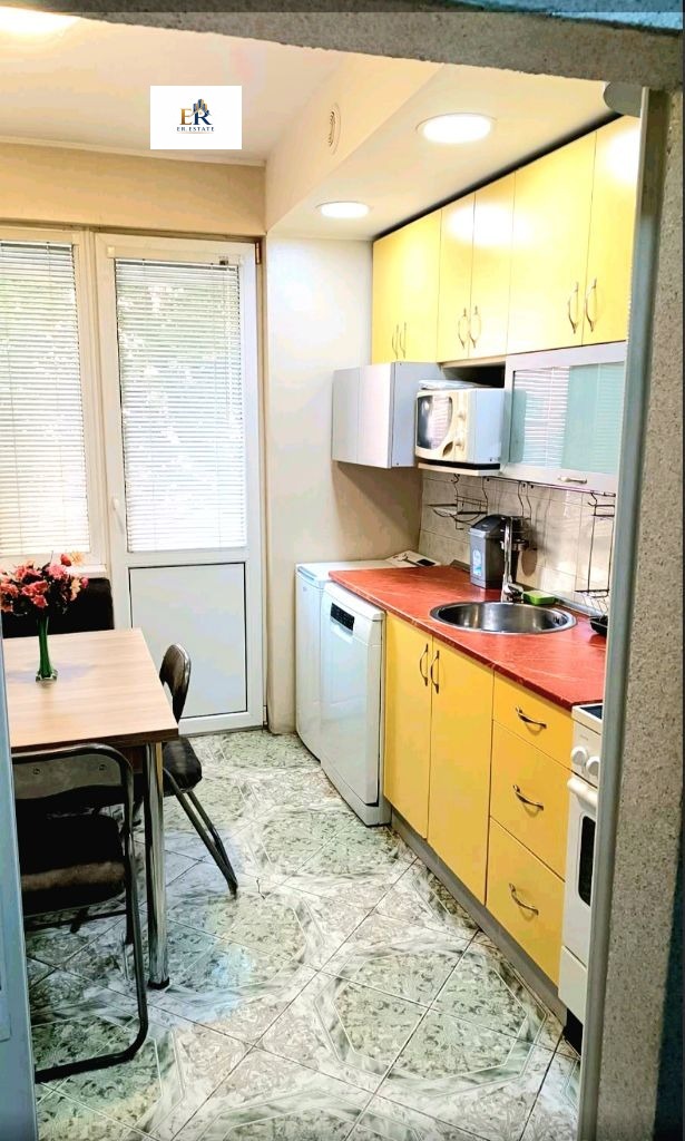 Дава под наем 3-СТАЕН, гр. Плевен, Широк център