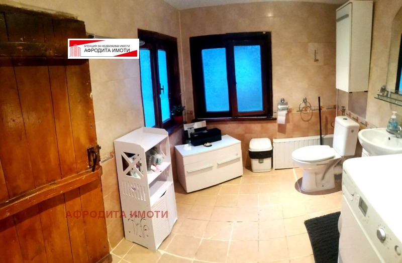 Дава под наем КЪЩА, с. Змейово, област Стара Загора, снимка 16 - Къщи - 52198122