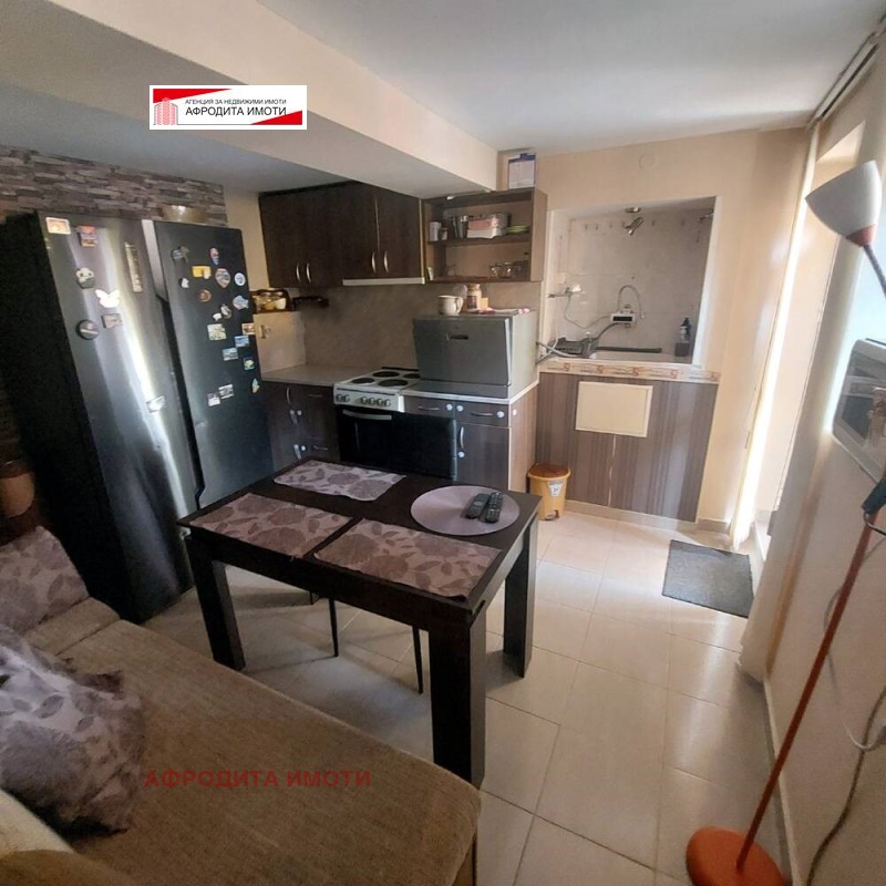 Дава под наем КЪЩА, с. Змейово, област Стара Загора, снимка 10 - Къщи - 52198122