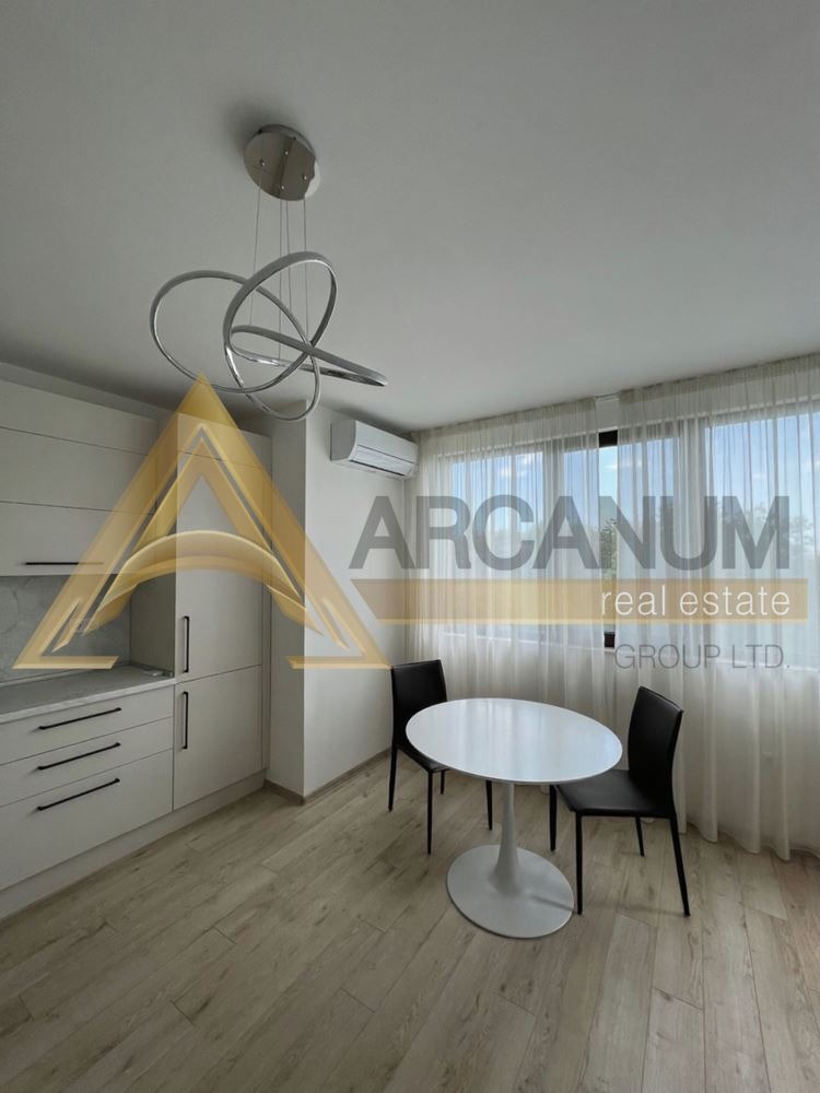 Под наем 2-СТАЕН, град Варна, Център • 850 € / 1662.46 лв. • 82761026 1