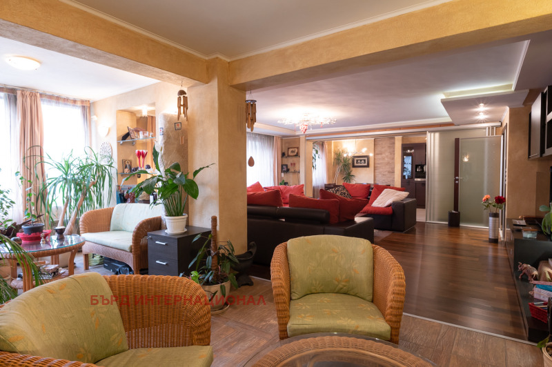 Zu vermieten  3+ Schlafzimmer Sofia , Iwan Wazow , 190 qm | 59023033 - Bild [6]