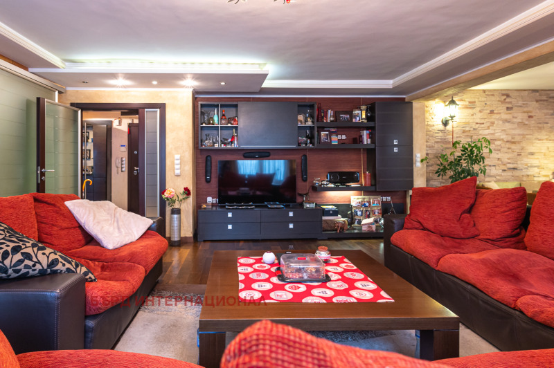 Zu vermieten  3+ Schlafzimmer Sofia , Iwan Wazow , 190 qm | 59023033 - Bild [3]