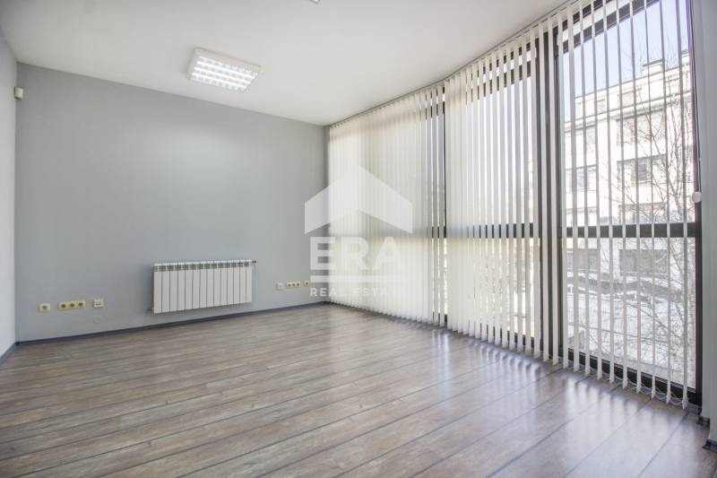 Para alugar  Escritório Sofia , Lozenec , 70 m² | 76730312