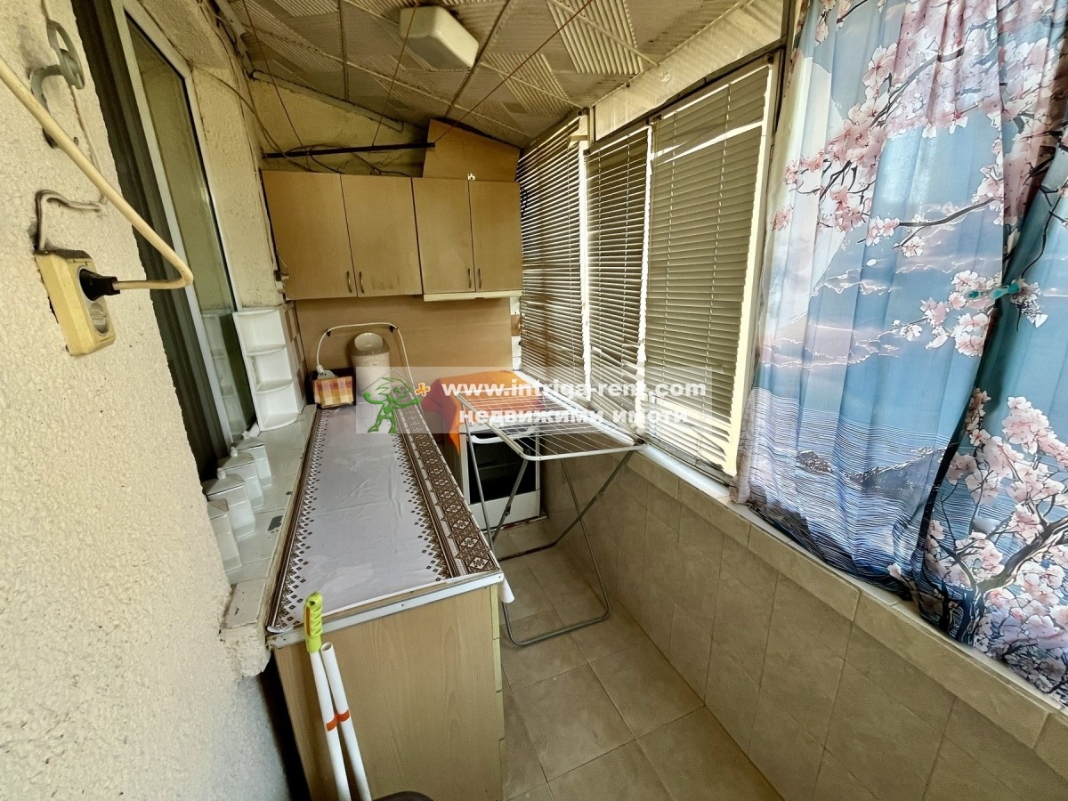 Дава под наем 3-СТАЕН, гр. Хасково, Център, снимка 2 - Апартаменти - 56016903