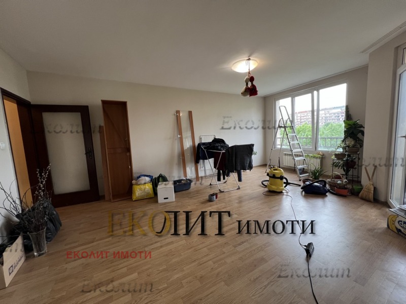 Издаје се  2 спаваће собе Софија , Борово , 110 м2 | 99626401