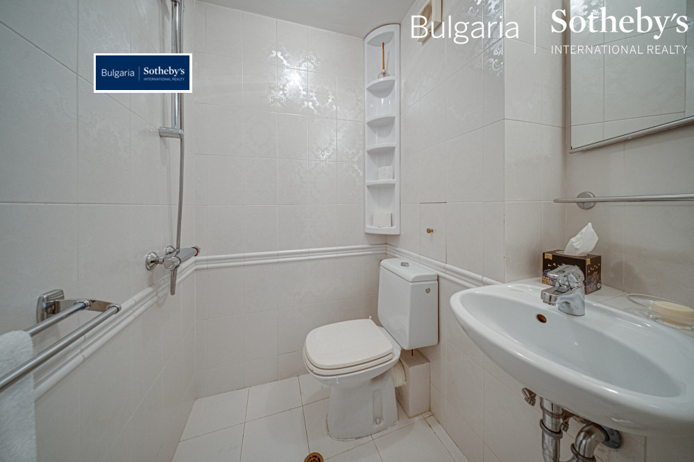 Дава под наем 3-СТАЕН, гр. София, Лозенец, снимка 16 - Апартаменти - 54041700