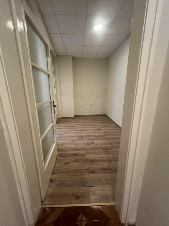 Дава под нем  2-стаен, град София, Докторски паметник •  499 EUR • ID 64295901 — holmes.bg - [1] 