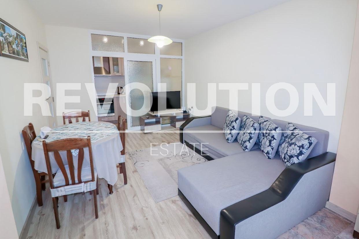 Дава под наем 2-СТАЕН, гр. Варна, Център