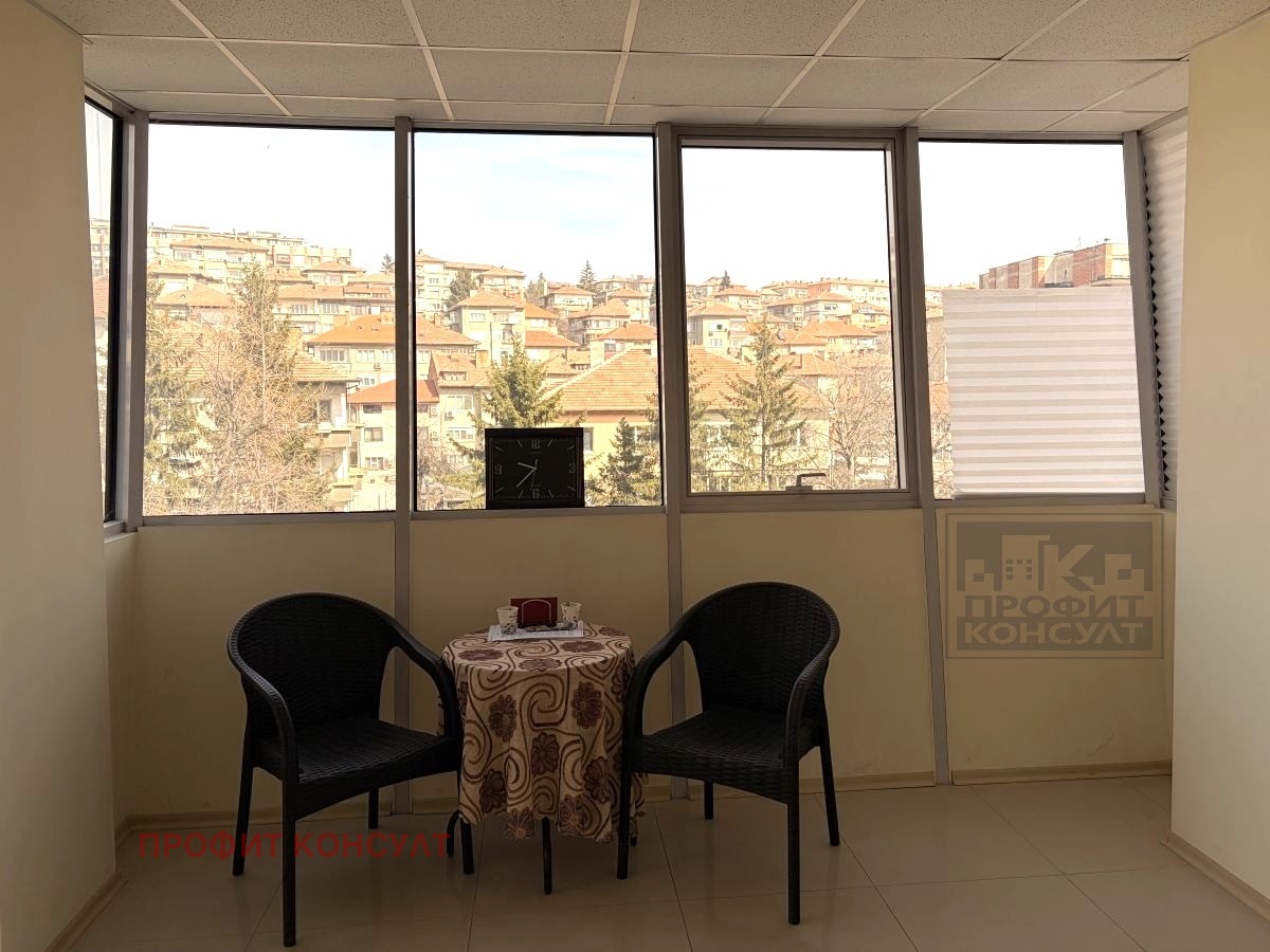 Дава под наем ОФИС, гр. Велико Търново, Център, снимка 4 - Офиси - 53812620