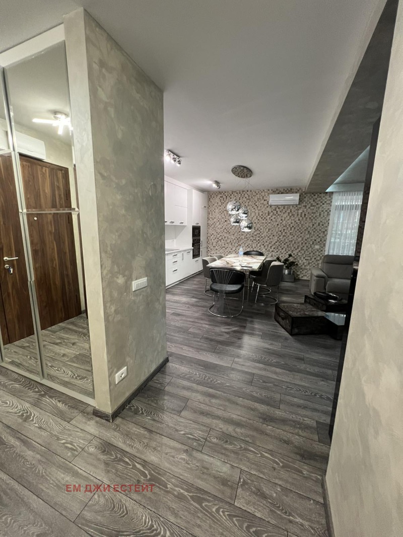 En renta  2 dormitorios Sofia , Vitosha , 143 metros cuadrados | 71368076 - imagen [3]