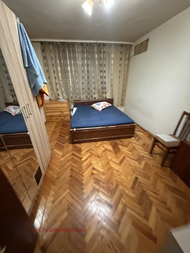 Дава под наем 2-СТАЕН, гр. Пловдив, Каменица 1