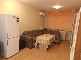 1 sovrum Slaveikov, Burgas