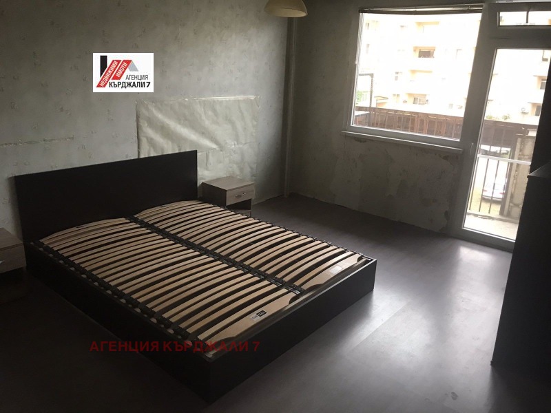 Издаје се  3+ спаваћа соба Карджали , Вазрожденци , 97 м2 | 99125962 - слика [3]