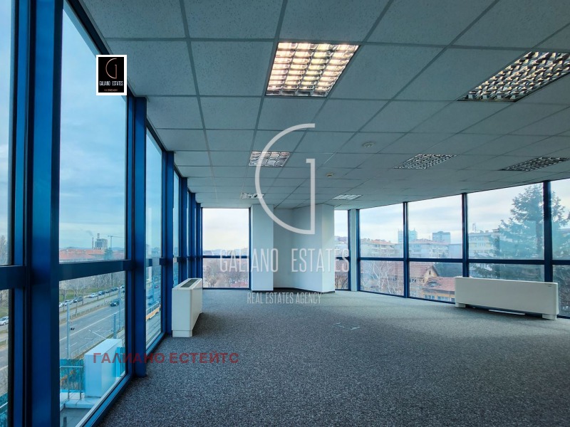 Дава под Наем ОФИС в град София, Бъкстон - 658 кв.м / 5 589 € » 10 931.13 лв., ГАЛИАНО ЕСТЕЙТС
