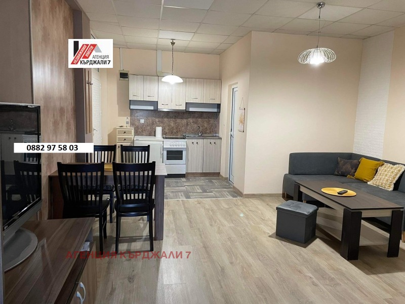 Para alugar  1 quarto Kardjali , Vazrojdenci , 42 m² | 92005542