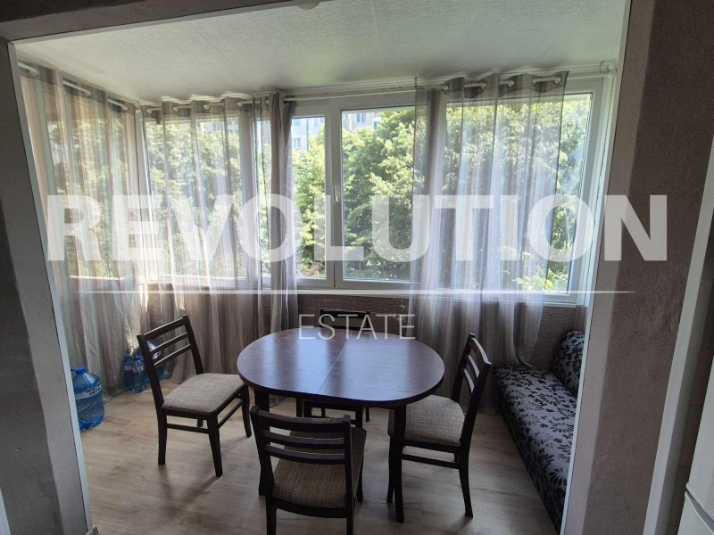 Дава под нем  2-стаен, град Варна, м-т Сотира •  430 EUR • ID 99938781 — holmes.bg - [1] 