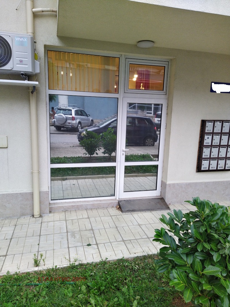 Издаје се  Схоп Софија , Гоце Делчев , 28 м2 | 99264739 - слика [3]