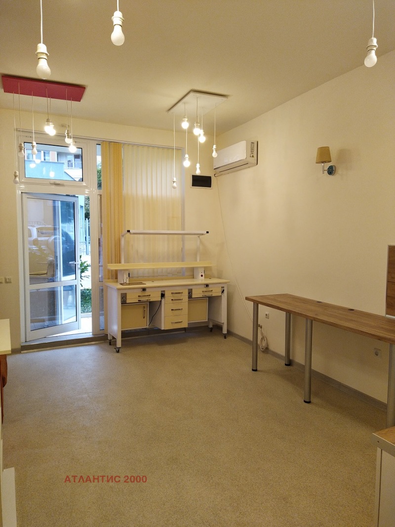 Издаје се  Схоп Софија , Гоце Делчев , 28 м2 | 99264739 - слика [4]