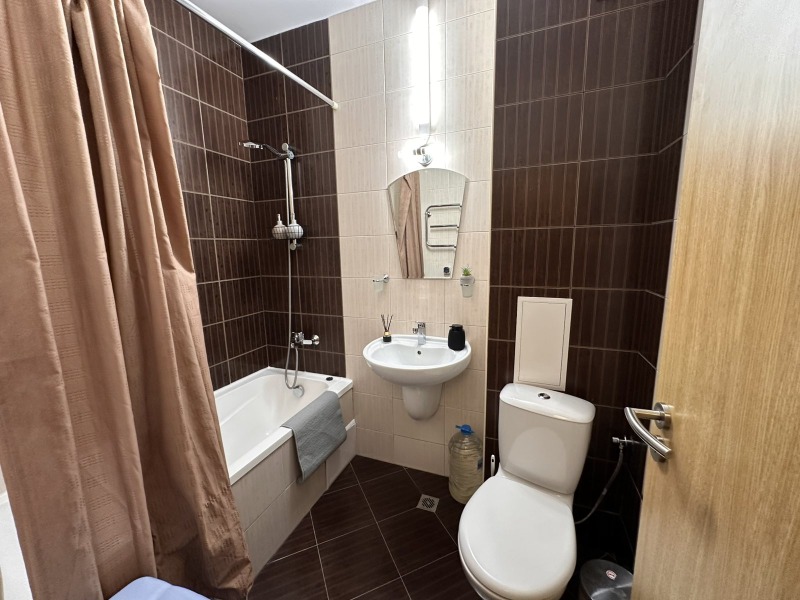 För uthyrning  1 sovrum Varna , k.k. Sv.Sv. Konstantin i Elena , 65 kvm | 39254303 - bild [6]