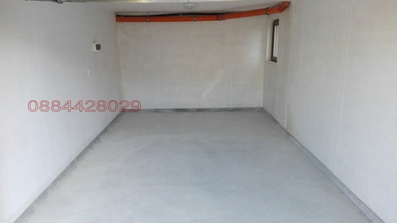 Дава под наем ГАРАЖ, ПАРКОМЯСТО, гр. Пловдив, Остромила, снимка 2 - Гаражи и паркоместа - 53254295