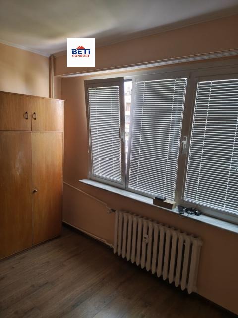 Дава под наем СТАЯ, гр. София, Сердика, снимка 3 - Стаи под наем - 55797649