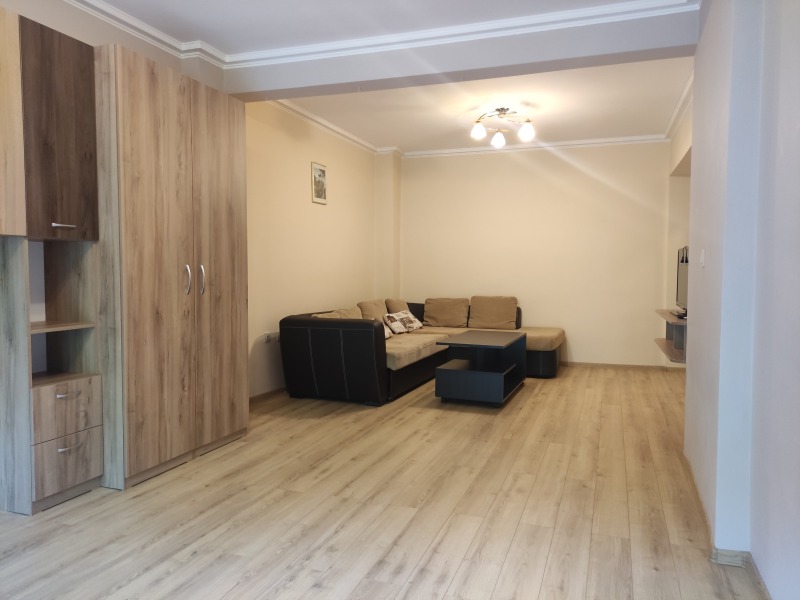 För uthyrning  2 sovrum Sofia , Centar , 84 kvm | 34863797 - bild [2]