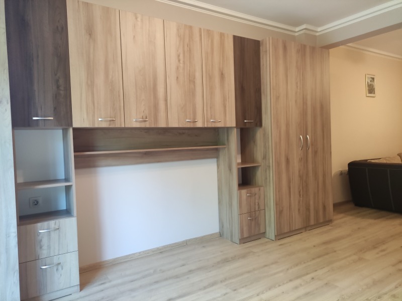 För uthyrning  2 sovrum Sofia , Centar , 84 kvm | 34863797 - bild [3]