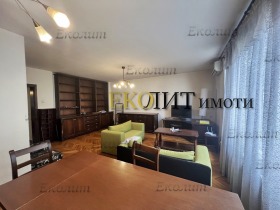 Дава под наем  3-стаен, град София