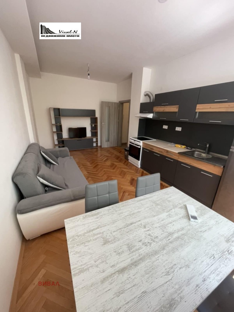 Дава под нем  3-стаен, град София, Борово •  600 EUR • ID 10492396 — holmes.bg - [1] 