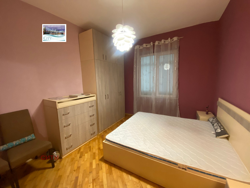 Дава под наем 3-СТАЕН, гр. Пловдив, Център