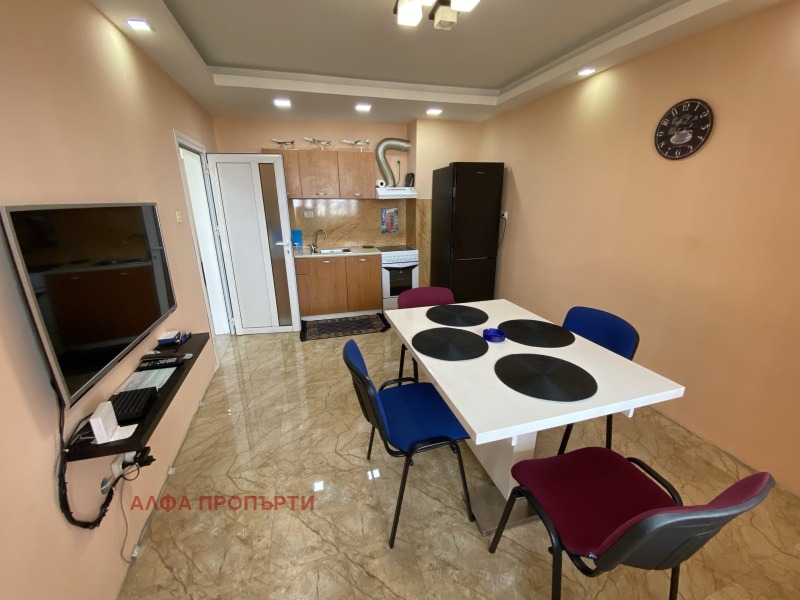 A louer  2 chambres Sofia , Droujba 2 , 120 m² | 13955534