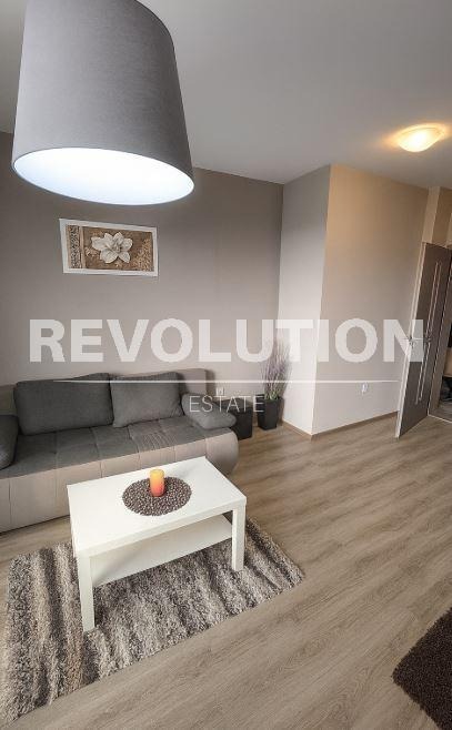 Дава под нем  2-стаен, град Варна, м-т Сотира •  500 EUR • ID 24132498 — holmes.bg - [1] 