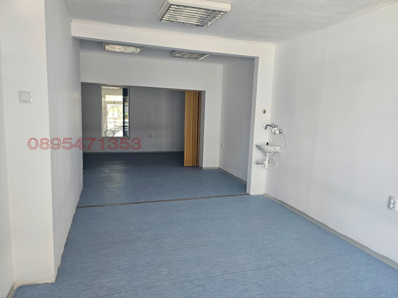 Te huur  Kantoor regio Veliko Tarnovo , Ljaskovets , 100 m² | 44349599 - afbeelding [2]