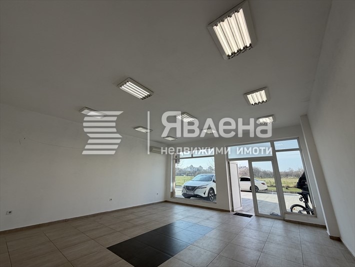 Дава под наем МАГАЗИН, гр. Пловдив, Тракия, снимка 4 - Магазини - 55140221